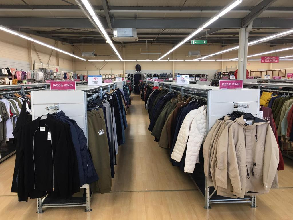 Degriffstock Montauban Vêtements